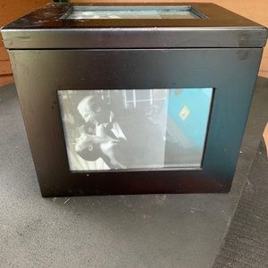 Wood Picture storage